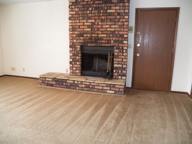 Photo - 1008 Bridgit Ct SE Unit 04