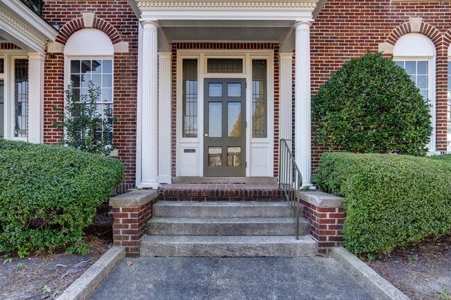 315 Sunset Ave