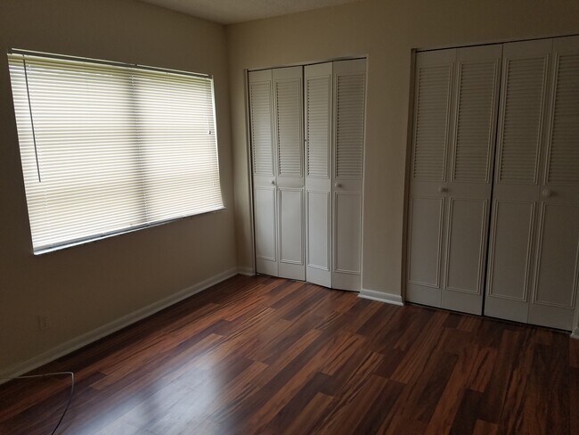 Photo - 3105 NW 5th Ter Unidad Terrace View Apartments