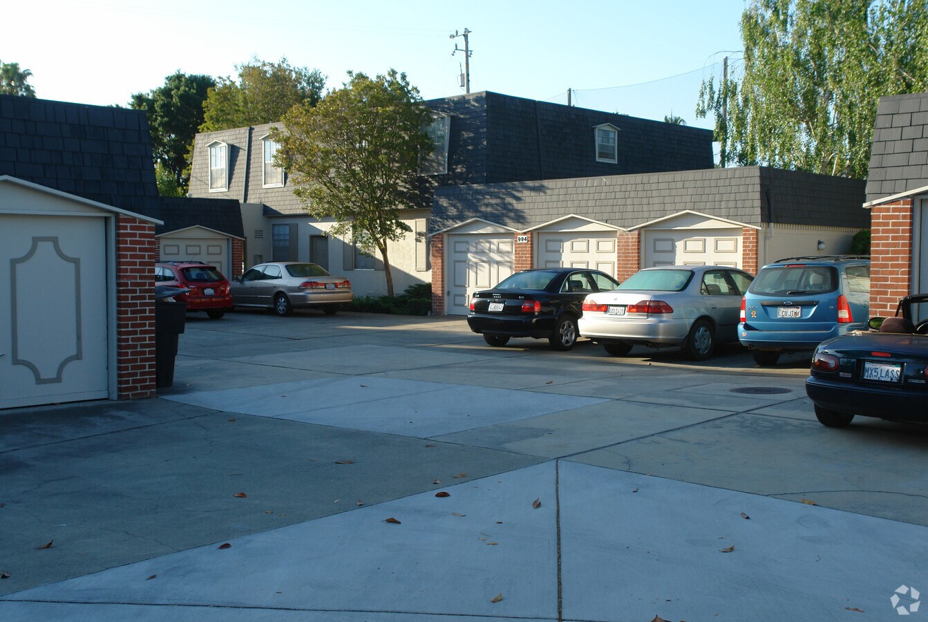 Photo - 994 Ponderosa Ave Apartments