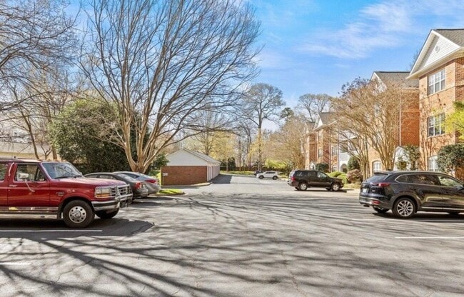 Photo - 5601 Fairview Rd