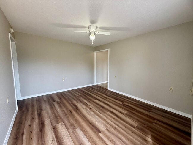 Building Photo - 204 N 16th Ave Unit Apt. 1