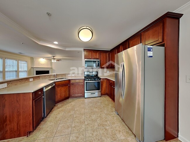 Photo - 325 Balaban Cir