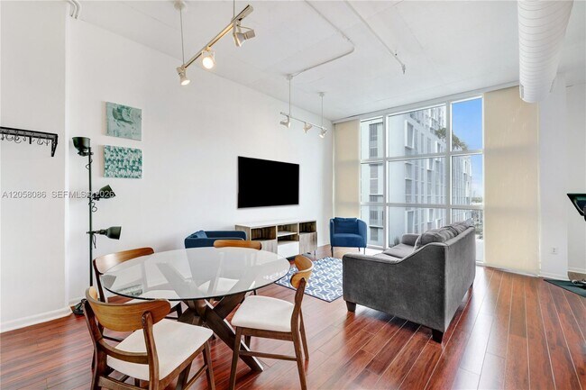 Photo - 2001 Biscayne Blvd Unit 2514