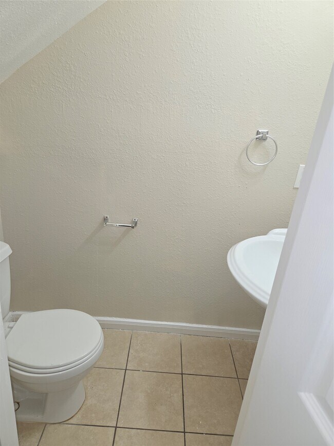 Photo - 10015 Wiloak St Unit B