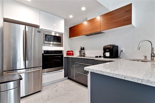 Photo - 1460 Ocean Dr Unit 506 (406)