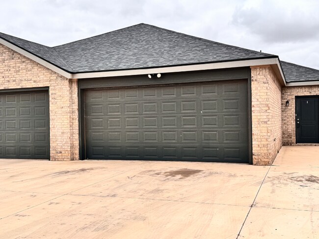 Photo - 5526 Itasca St