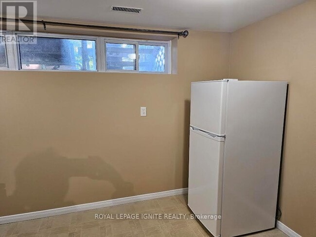 Photo - 8 Mid Pines Rd