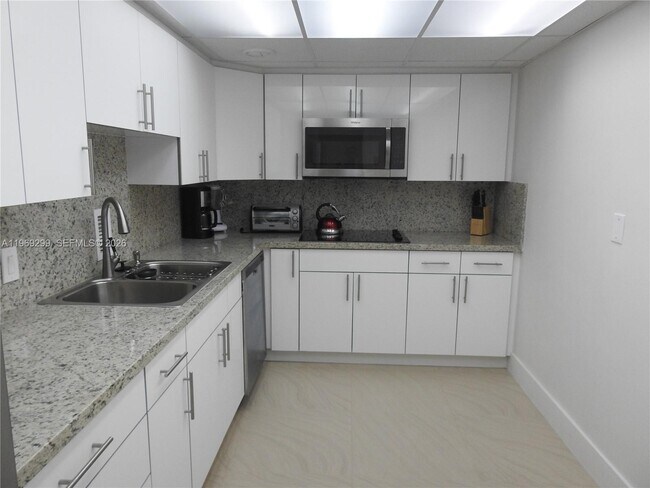 Photo - 3901 S Ocean Dr Unit PH16Z