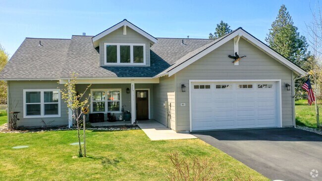 Building Photo - Beautiful Dover Bay Home
