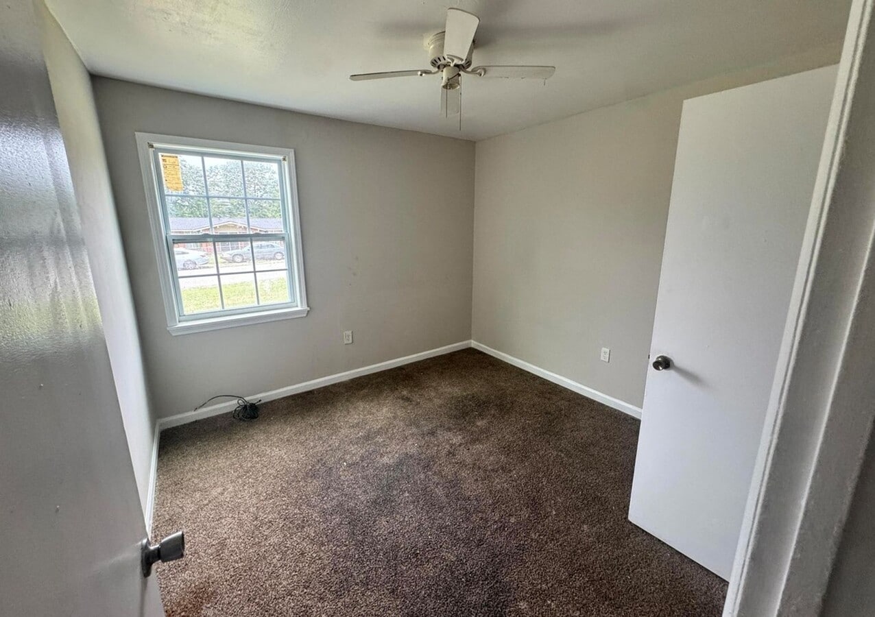 Photo - Charming 4-Bedroom Home in a Great Neighborhood with a Spacious Yard!