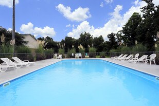 Georgia Southern University Off Campus Housing Apartments Seasons Apartments