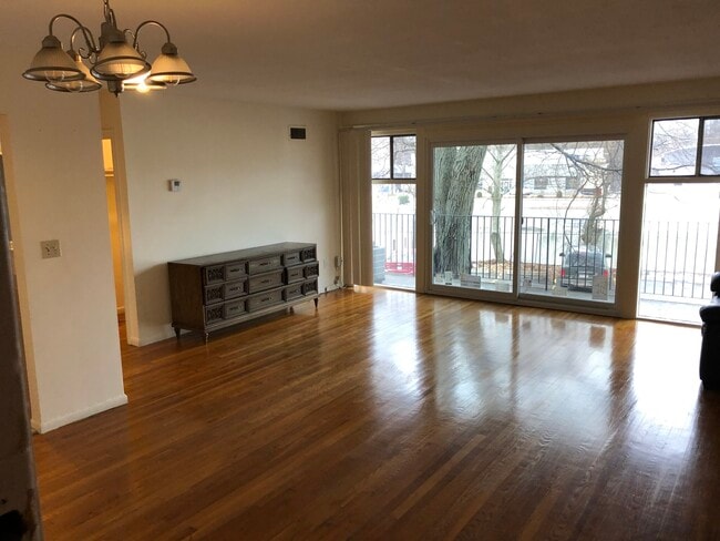 Building Photo - 223 Central St Unit 7