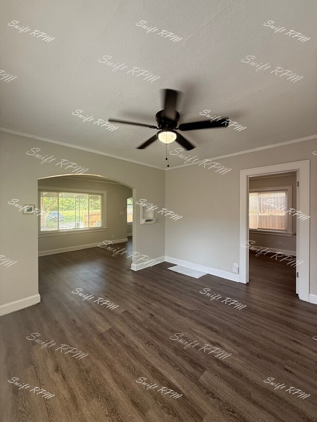 Photo - 3811 Monroe Ave
