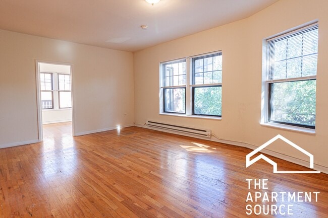 Photo - 654 W Cornelia Ave Unit 4