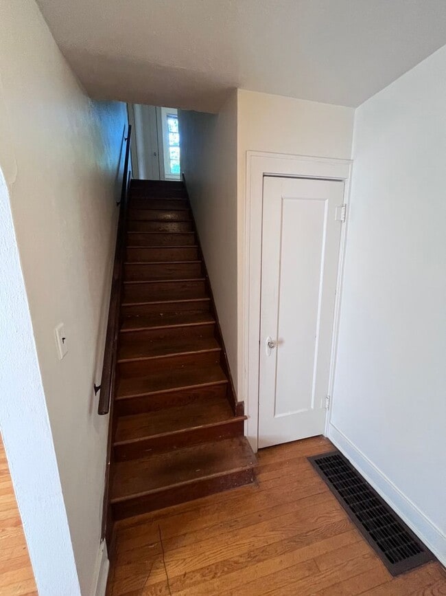 Photo - 3 Bedroom House On Grant!