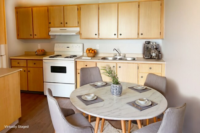 Photo - Skylark Manor