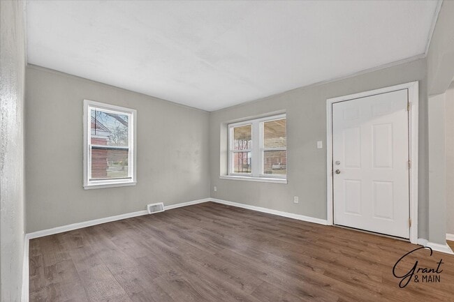 Photo - $1300 3 bedroom bungalow