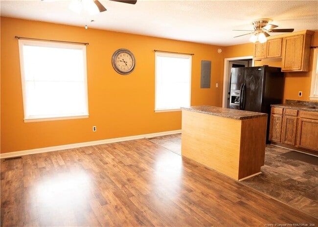 Photo - 2809 Needle Ln