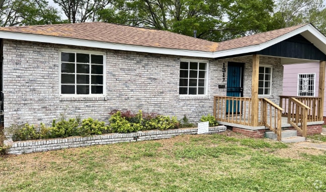 Building Photo - 1317 Fernwood Dr Rental