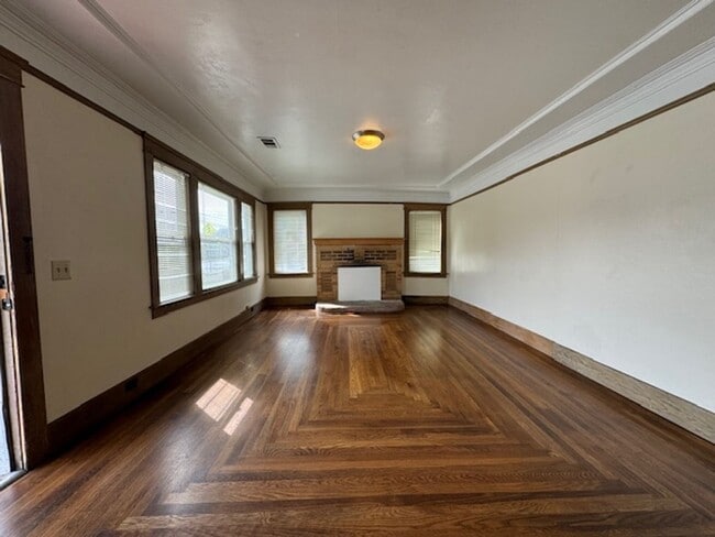 Photo - 1841 H St Unit 1841 H ST