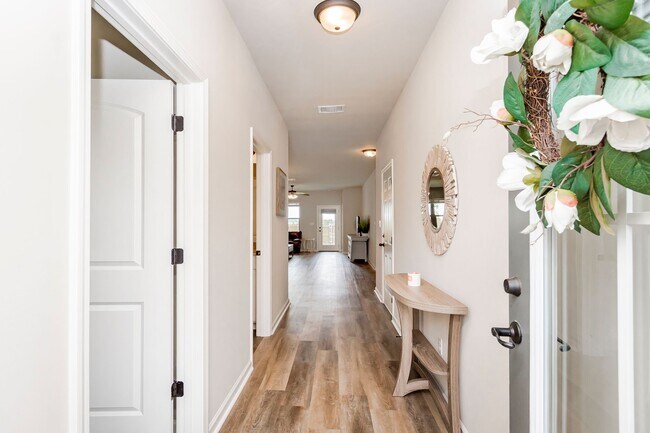 Photo - 2800 S Roth Ave