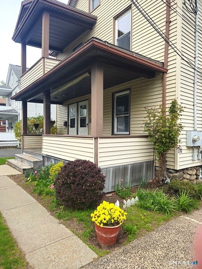 Building Photo - 74 Burlington Ave