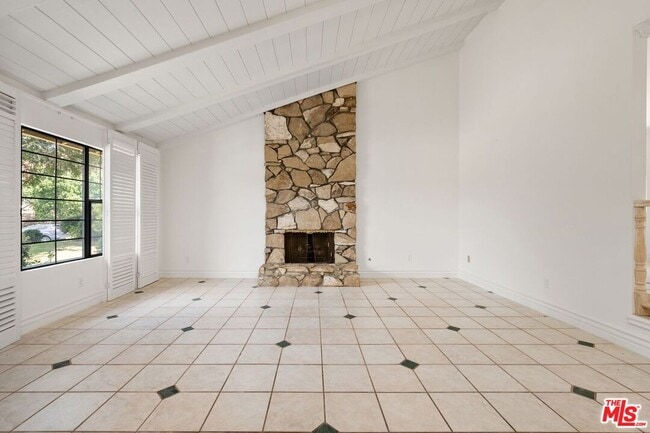 Photo - 1844 Michael Ln