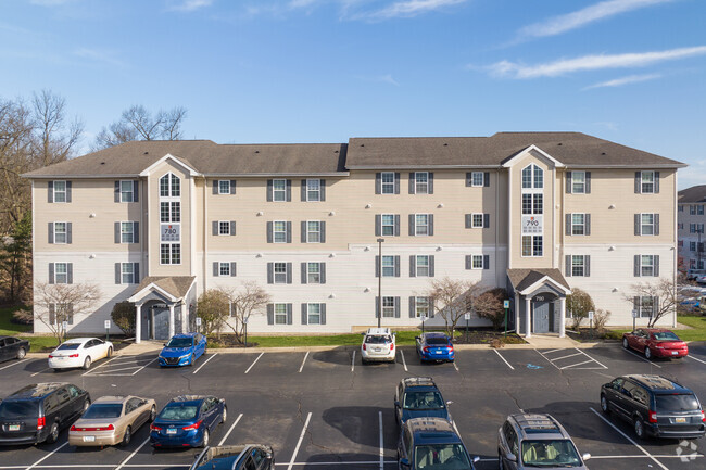 The Tate on Howard Apartments - Kalamazoo, MI | ForRent.com