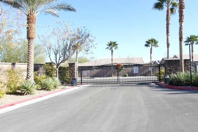 Photo - 3000 SQUARE FOOT 5 BEDROOM HOME