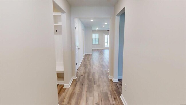 Photo - 172 Laila Wy