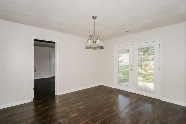 Photo - 3824 Windermere Rd