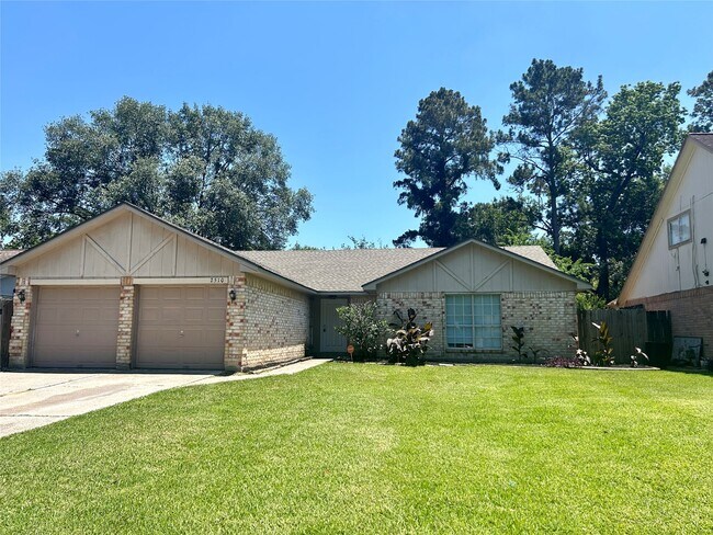Photo - 2510 Knollbrook Ln