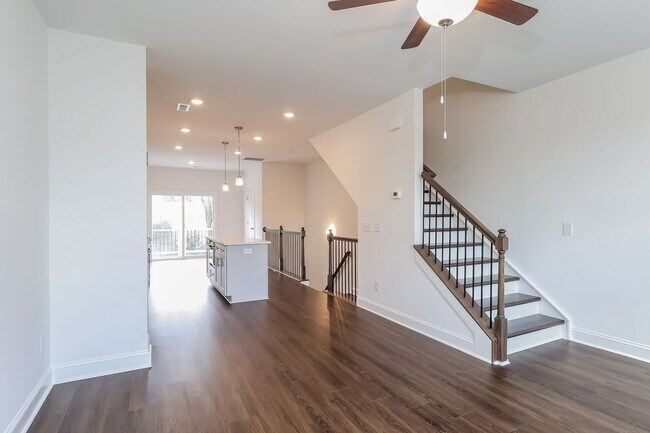 Photo - Beautiful 3BR 3.5BA Townhome w/ Full Appliance Kitchen Garage Parking in West End