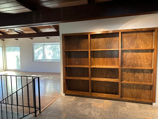 Photo - 18 Pepper Way