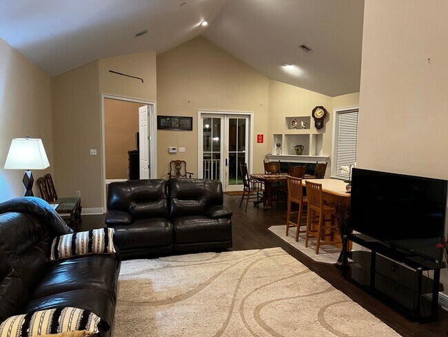 Photo - HISTORIC MALBIS