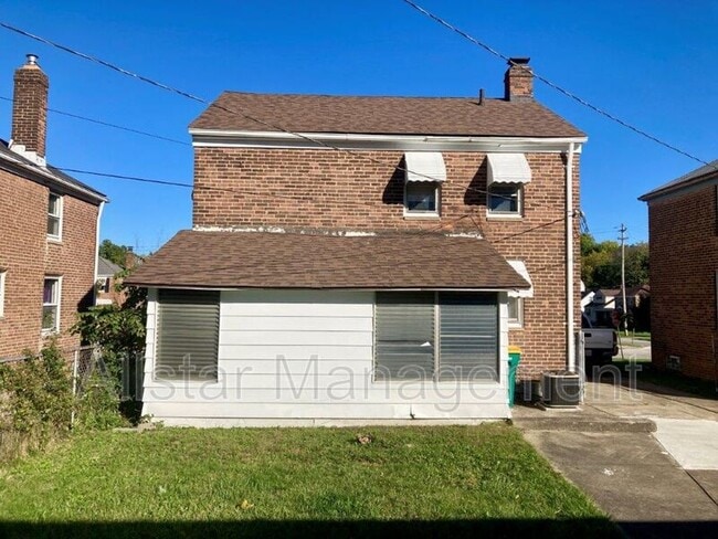 Photo - 5574 Beechwood Ave