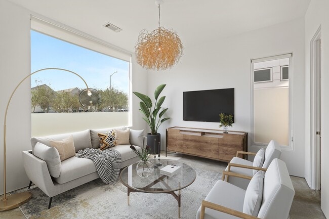 Photo - 233 W 25th St