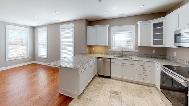 Photo - 4BR in Fort Sanders with Parking! | Walk t...