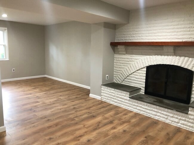 Photo - 13711 Pennsboro Dr Unidad Walkout Basement