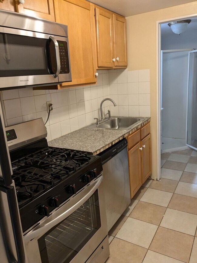 Photo - 843 17th St Unit B