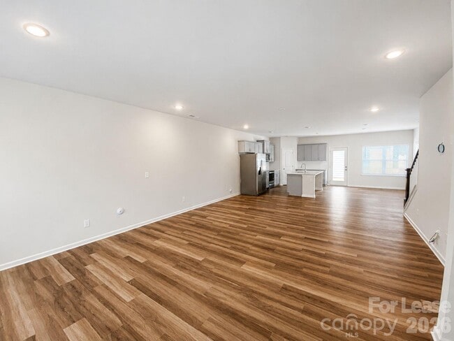 Photo - 302 Sagecroft Ln