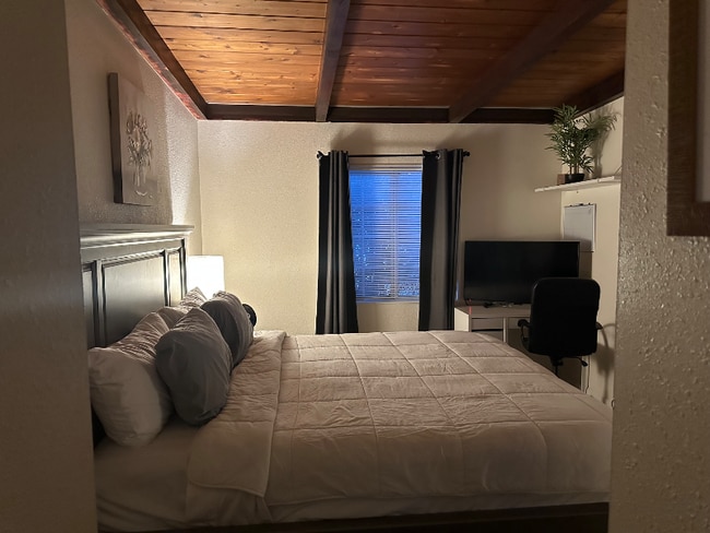 Photo - 434 Riverdale Dr Unit A