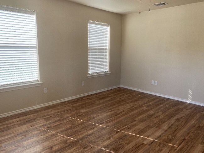 108 N 6th St Unit 4