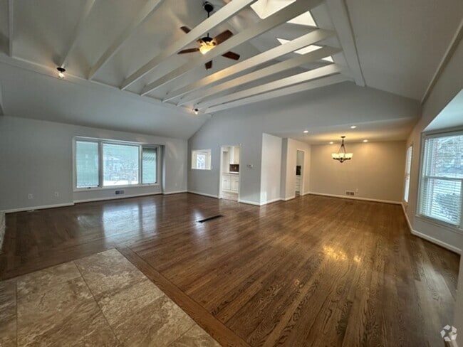 Building Photo - {10240}  Renovated Home in Cherry Hills+ H...