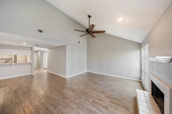 Photo - 20309 Sunny Shores Dr Unidad C