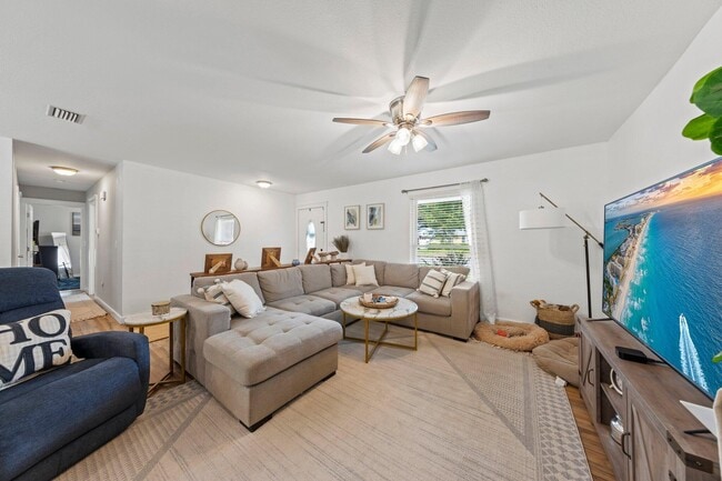 Photo - 109 Friar Tuck Dr