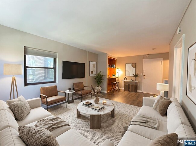 Photo - 3021 Edwin Ave Unit 2H