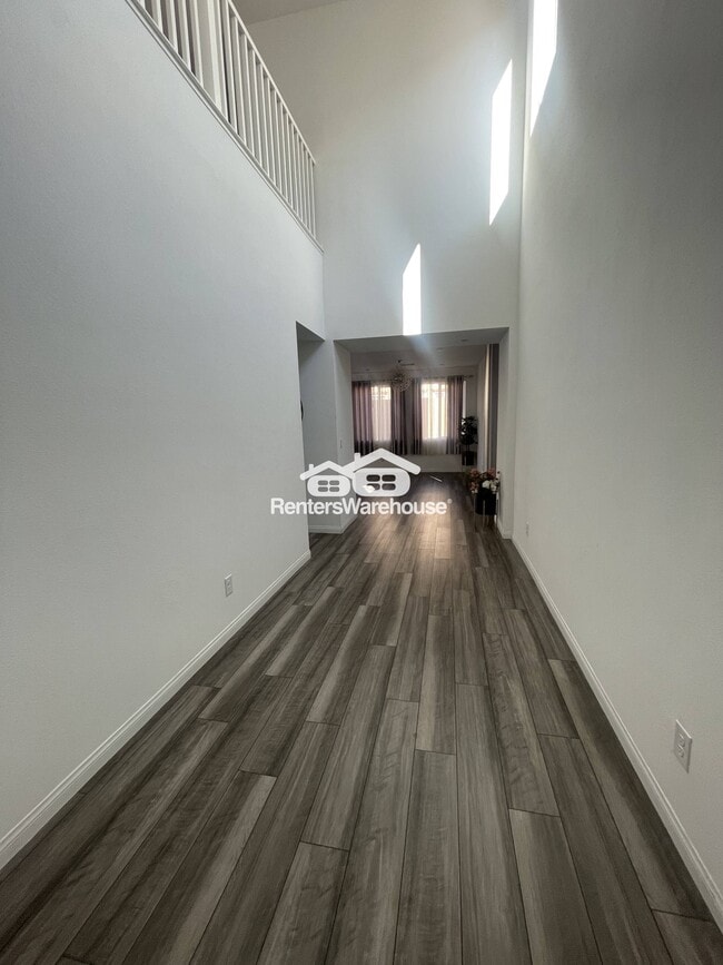 Photo - 856 Benning St