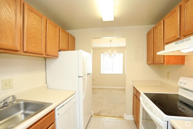 Photo - Mallard Courts Apartments